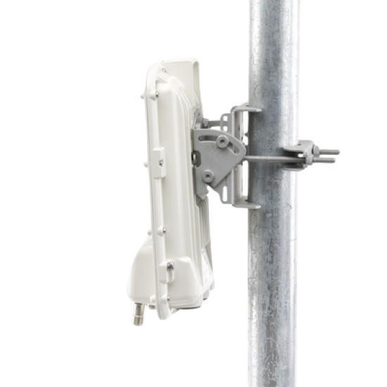 Backhaul radio conecterizado, 4.9-6.05 GHz PTP/HCMP/ 450 Mbps Reales, incluye fuente avanzada AC/DC - (C050067H008C)