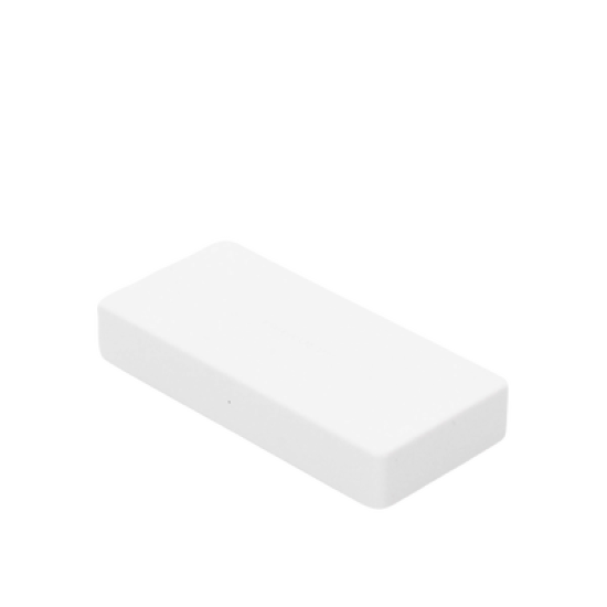 Switch NO Administrable / Para escritorio / 8 puertos 10/100 Mbps / Diseño Compacto / Plug and Play