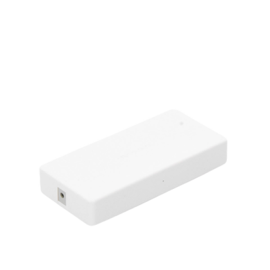 Switch NO Administrable / Para escritorio / 8 puertos 10/100 Mbps / Diseño Compacto / Plug and Play