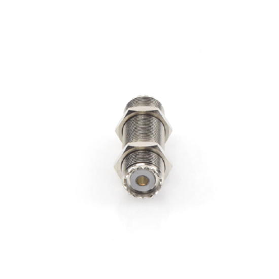 Adaptador Pasamuros de Doble UHF Hembra (SO-239), Montaje para Panel con Rosca Estándar.
