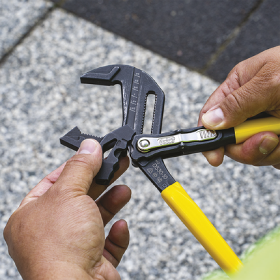 Llave de Pinzas Inglesa y Perico de 10