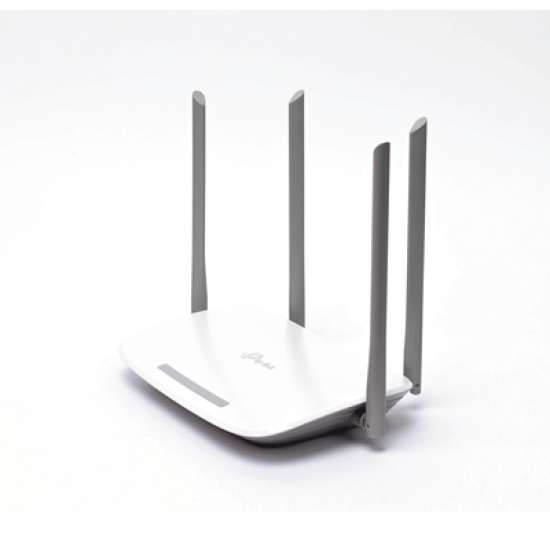 Router Inalámbrico ISP doble banda AC, 2.4 GHz y 5 GHz Hasta 1167 Mbps, 4 antenas externas omnidireccional, 3 Puertos LAN 10/100/1000 Mbps, 1 Puerto WAN 10/100/1000 Mbps