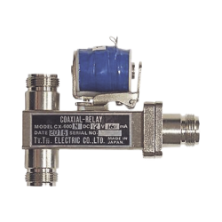 Relevador Coaxial para Antena SPDT, 10-14 Vcc (12 Vcc Nom.), 160 mA, 500 Watt a 1 GHz.