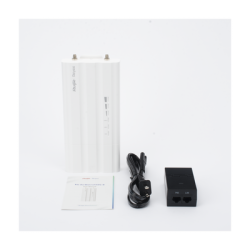 Estación Base Conectorizada PtP o Multipunto hasta 32 Clientes, Botón de Auto-Emparejamiento para distribuciones de Enlaces Inalámbricos WISP y CCTV, Desempeño de Hasta 867 Mbps con Administración en la Nube.