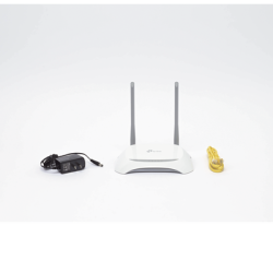 Router Inalámbrico para WISP con Configuración de fábrica personalizable, 2.4 GHz, 300 Mbps, 4 Puertos LAN 10/100 Mbps, 1 Puerto WAN 10/100 Mbps, control de ancho de banda