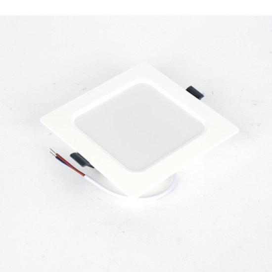 Spot Cuadrado Empotrable / 12 x 12 cm / Luz Fría / 110 V / 6 W / 420 lúmenes / 25000 hrs / Ángulo de apertura 120° / IP20