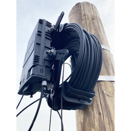 Bracket para Montaje de Caja de Empalme a Raqueta LP-CSS 