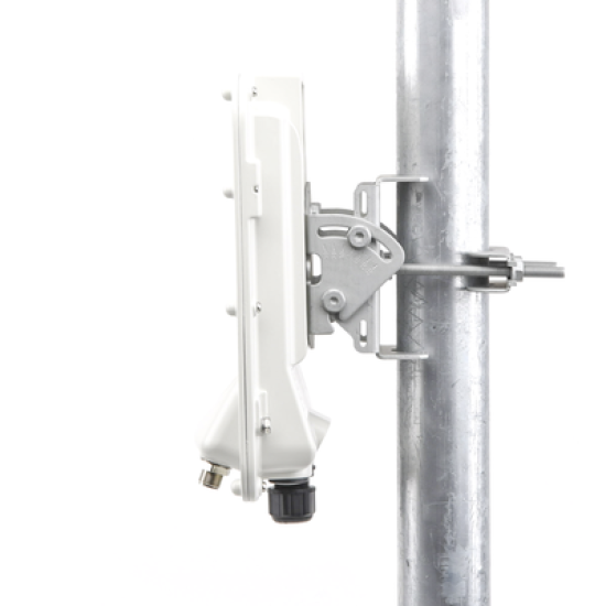 PTP-550  Hasta 1.36 GBps / 4910 - 6200 MHz / 802.11 AC Wave 2  MU-MIMO 4: 4x4 / BackHaul Conectorizado (C050055H014A)