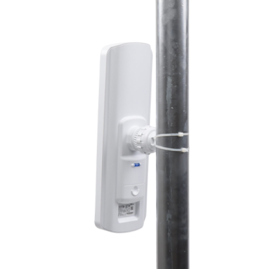 Estación Base 2x2 MIMO airMAX LiteAP AC hasta 450 Mbps, 5 GHz (5150 - 5875 MHz) con antena integrada de 17 dBi y cobertura de 90 grados con GPS Sync