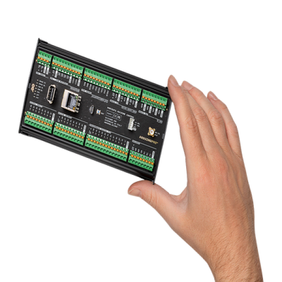 PORTENTA MACHINE CONTROL ,Ideal para aplicaciones en la Industria 4.0 gracias a sus múltiples  puertos de comunicación  y una programación flexible en estándares de PLC o Arduino IDE