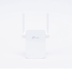 Repetidor / Extensor de Cobertura WiFi AC, 750 Mbps, doble banda 2.4 GHz y 5 GHz, con 1 puerto 10/100 Mbps con 2 antenas externas