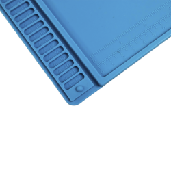 Tapete de silicona de 45 x 30 cm, resistente al calor con áreas magnéticas y de almacenamiento de componentes, ideal para la reparación de equipos y tarjetas electrónicas.