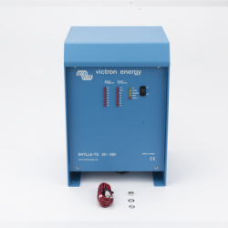 Skylla-TG 24/100 / Cargador de Baterías para Ambientes Marinos 24 V, 100 A / Bancos de 500 a 1000 Ah 