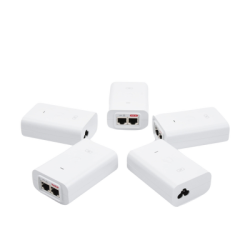 5 Unidades del Adaptador PoE Ubiquiti de 24 VDC, 0.5 A con puerto Gigabit, color blanco