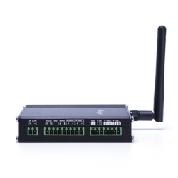 Controlador IoT Multifunción para Automatización, Monitoreo Remoto y Comunicación LoRaWAN