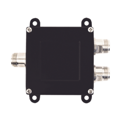 Separador TAP -7 dB con rango de frecuencia de 700 a 2500 MHz. Ideal para separar las antenas a diferentes longitudes de cable coaxial. 50 Ohm. Conectores N Hembra. 
