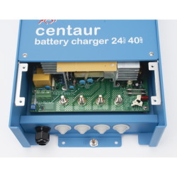 Centaur 24/40 / Cargador de Baterías 24V, 40A / Para Ambientes Marinos y Terrestres. /  Bancos de 160 a 400 Ah