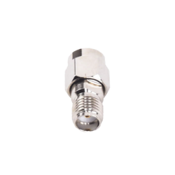 Adaptador en Línea de Conector SMA Macho Inverso a SMA Hembra, Níquel/ Oro/ Teflón.