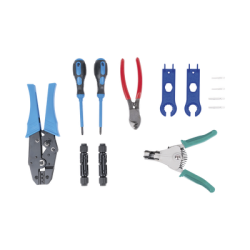 Juego de Herramientas y Accesorios, para Instalación de Sistema Solar. Incluye: Pinzas (3), Desarmadores (2), Llaves (2) y Accesorios (7).