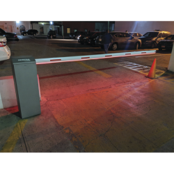 Barrera vehicular derecha / Soporta Brazo de hasta 3 m / Apertura en 1.5 s / Final de Carrera Ajustable por Programación / 